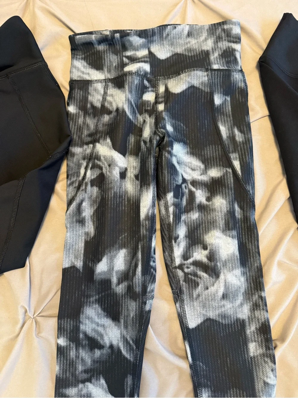 Set of 3 - girls active leggings size small - 6/7